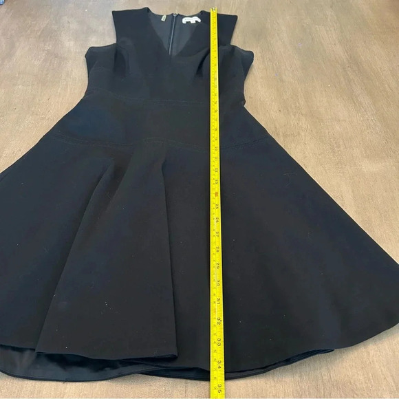 Rebecca Taylor Black Sleeveless V-Neck Dress Size 0 Concealed Zipper at Back - Picture 3 of 8